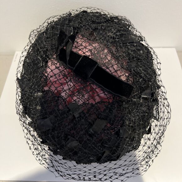 Vintage Women's Black Face Netting Weaved Pillbox Hat USA Union Made HH207802 - Picture 4 of 16